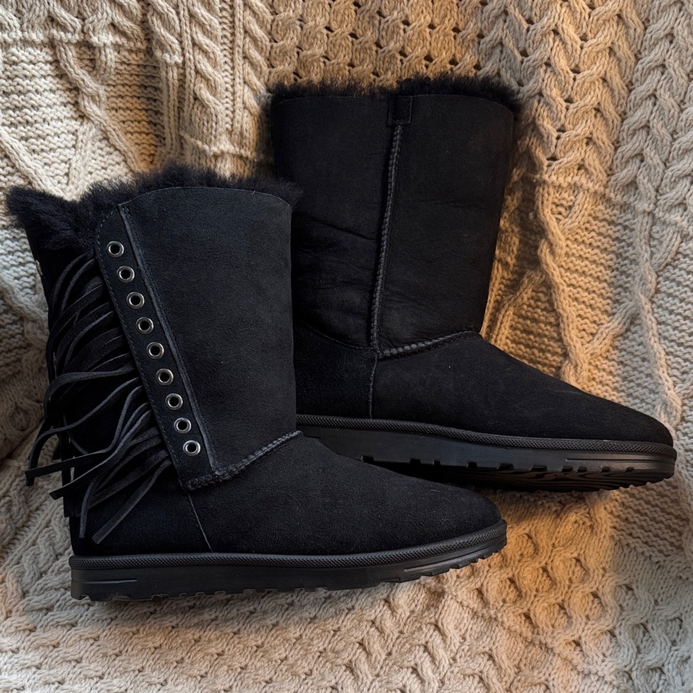 Abeo Black Fringe Winter Boots